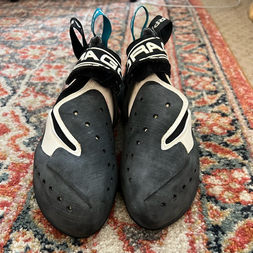 Scarpa Drago LV climbing shoes